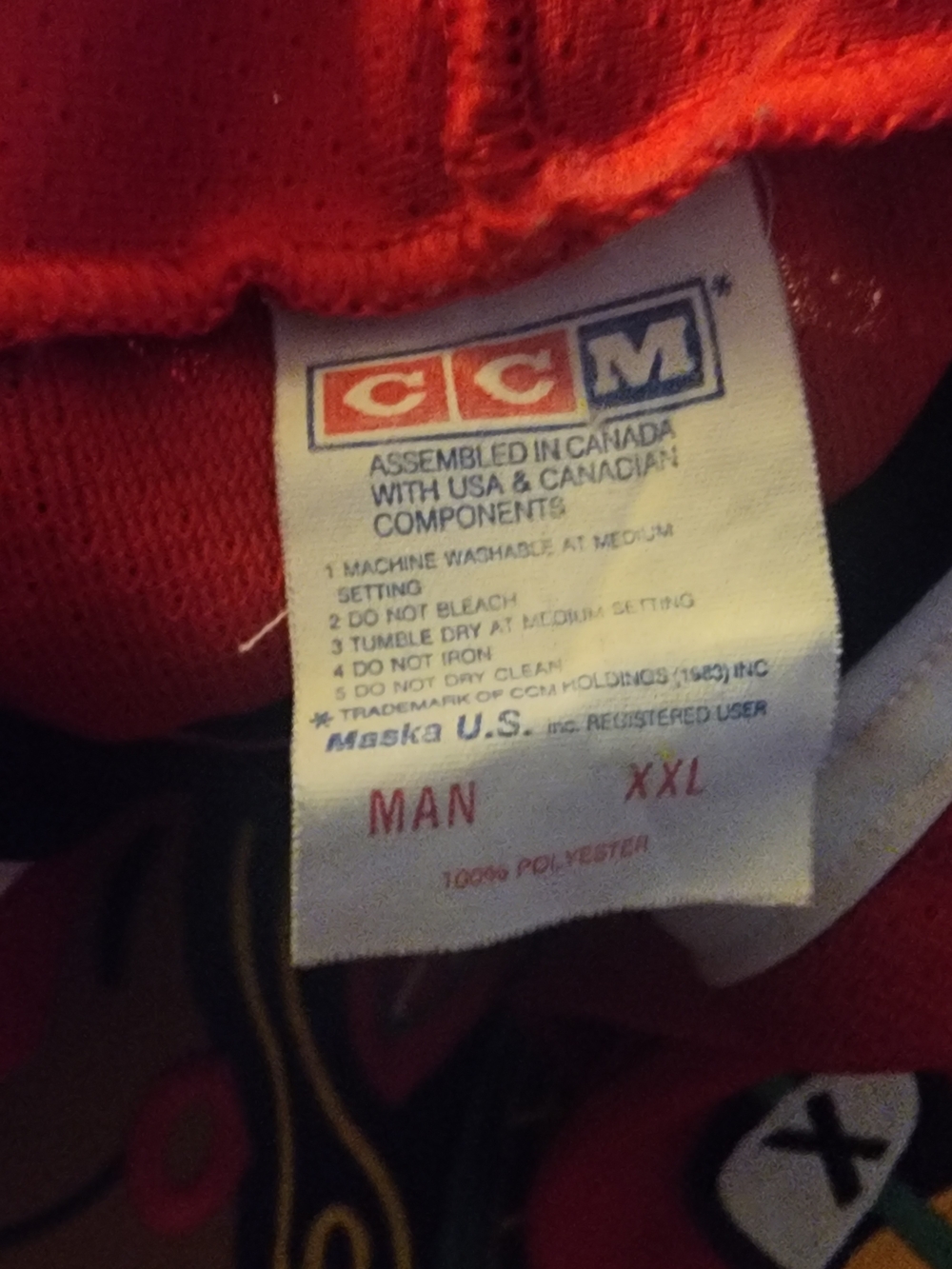 CCM Red Black White Men’s Hockey Sweater Jersey - Picture 6 of 8